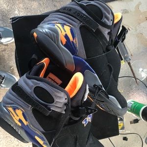 Jordan 8 Retro’s Men’s Size 8